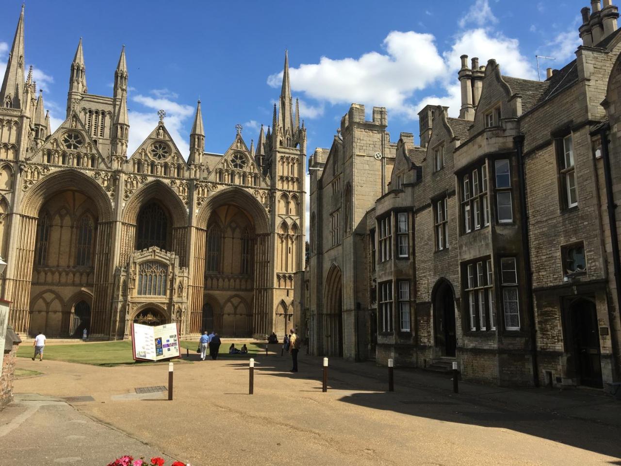 Fantastic Hampton Centre Stay Peterborough Zewnętrze zdjęcie