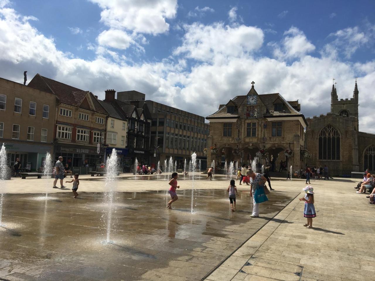 Fantastic Hampton Centre Stay Peterborough Zewnętrze zdjęcie